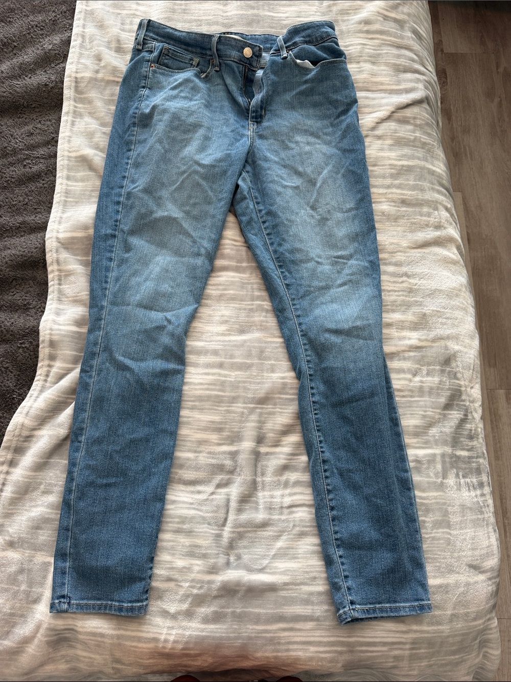 Levi's Women's Light Blue Skinny Jeans